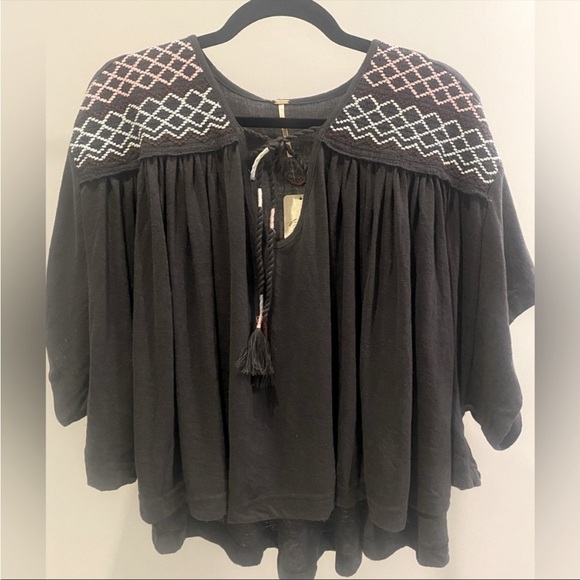 Free People Market embroidered boxy  t-shirt in white - Picture 6 of 6